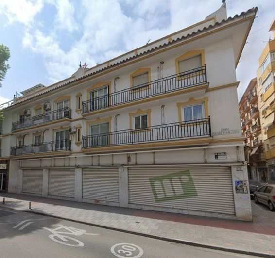 Image No.11-4 Bed Flat for sale