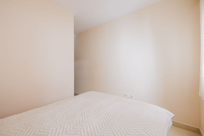 Image No.15-1 Bed Flat for sale