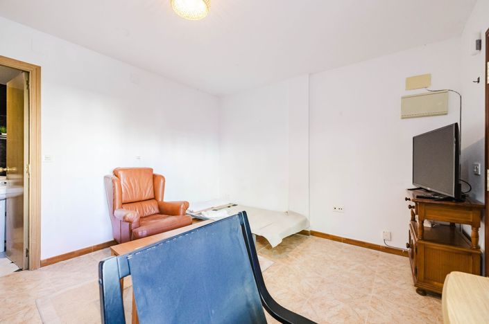 Image No.5-Flat for sale