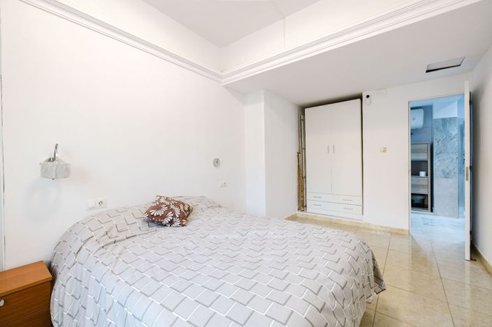 Image No.10-2 Bed Flat for sale