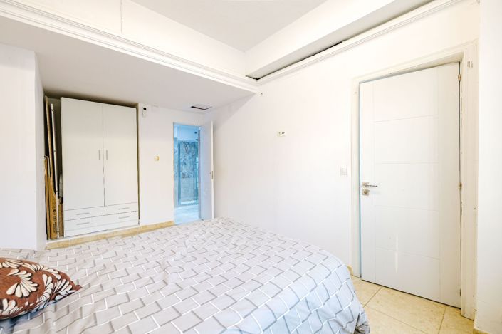 Image No.11-2 Bed Flat for sale