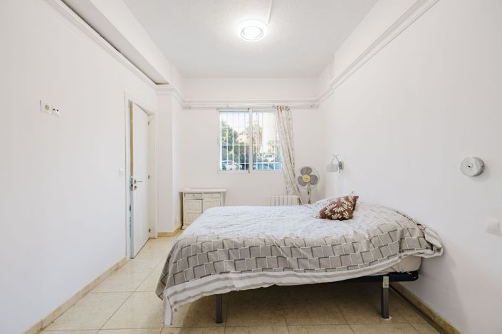 Image No.14-2 Bed Flat for sale