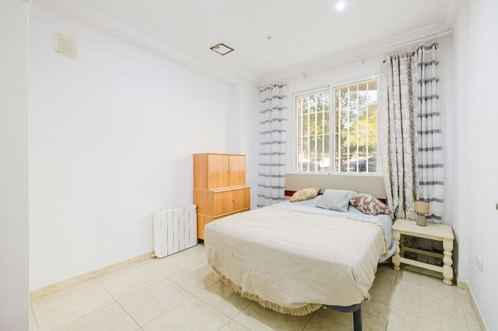 Image No.18-2 Bed Flat for sale