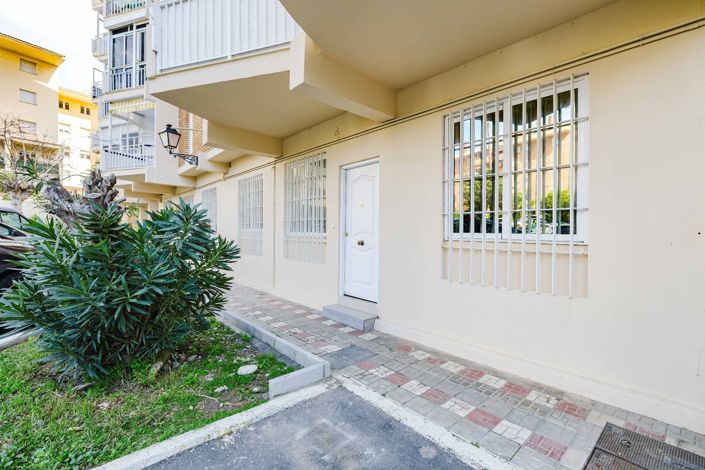 Image No.25-2 Bed Flat for sale