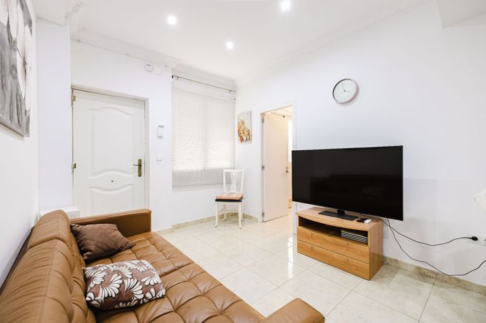 Image No.5-2 Bed Flat for sale