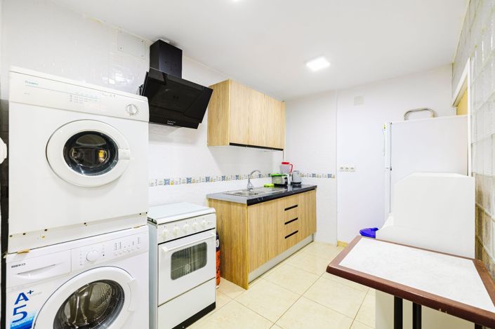 Image No.7-2 Bed Flat for sale