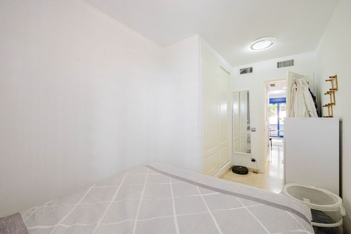 Image No.10-1 Bed Flat for sale