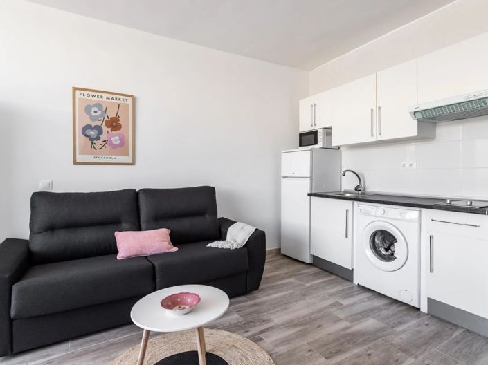 Image No.10-1 Bed Flat for sale
