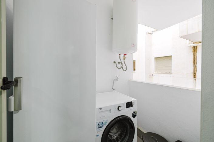 Image No.13-3 Bed Flat for sale