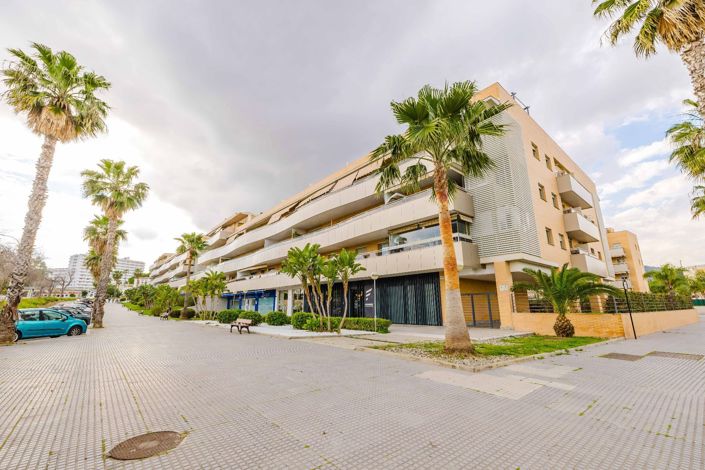 Image No.26-3 Bed Flat for sale