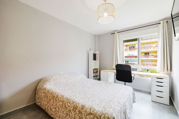 Image No.20-3 Bed Apartment for sale