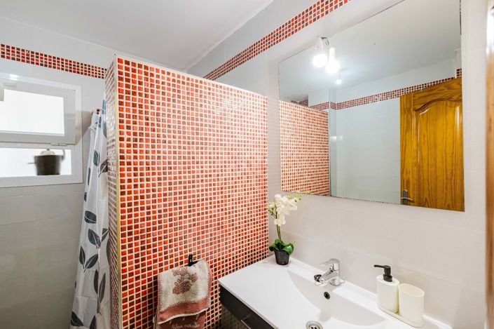 Image No.24-3 Bed Apartment for sale
