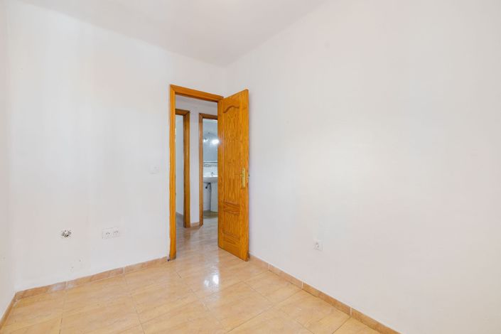 Image No.13-3 Bed Apartment for sale