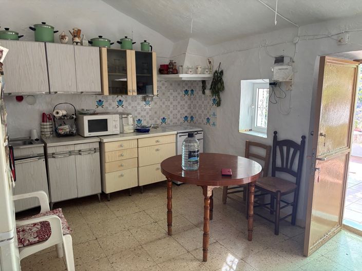 Image No.12-4 Bed Country House for sale