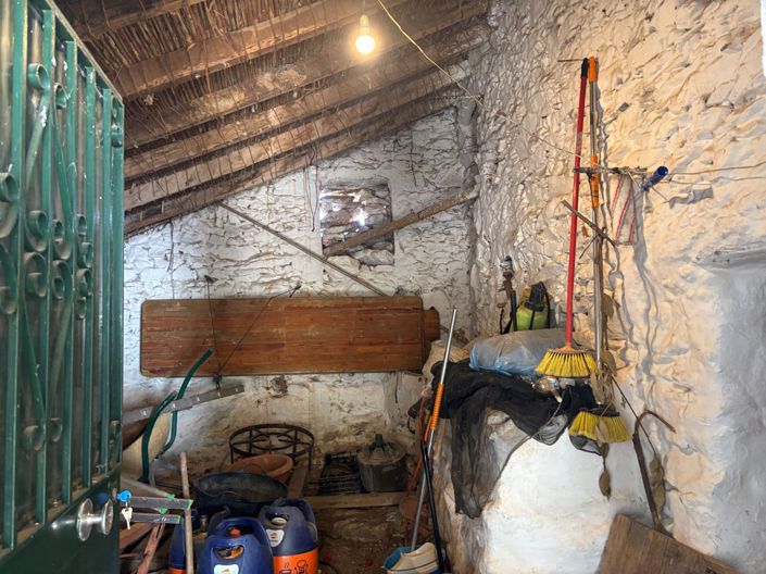 Image No.28-4 Bed Country House for sale