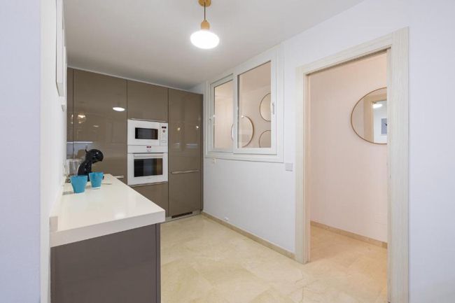 Image No.16-4 Bed Flat for sale