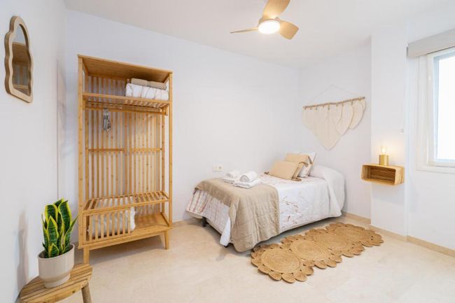 Image No.29-4 Bed Flat for sale