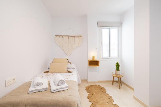 Image No.30-4 Bed Flat for sale