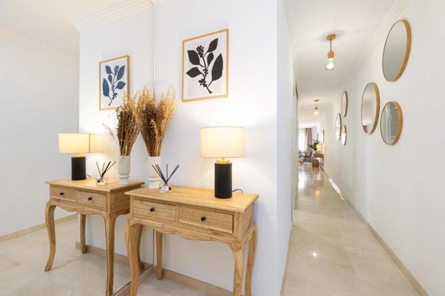 Image No.36-4 Bed Flat for sale