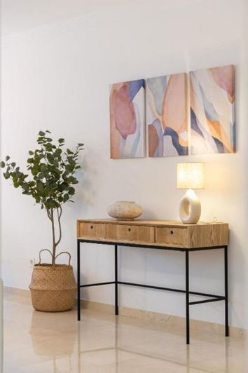 Image No.40-4 Bed Flat for sale