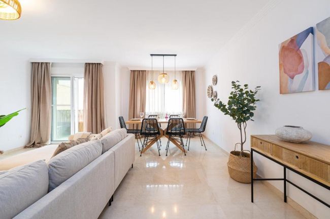 Image No.7-4 Bed Flat for sale