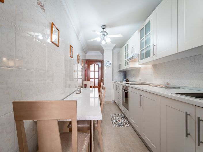 Image No.12-3 Bed Flat for sale
