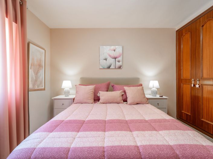 Image No.18-3 Bed Flat for sale
