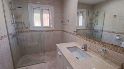 uploaded-image-1782305800021