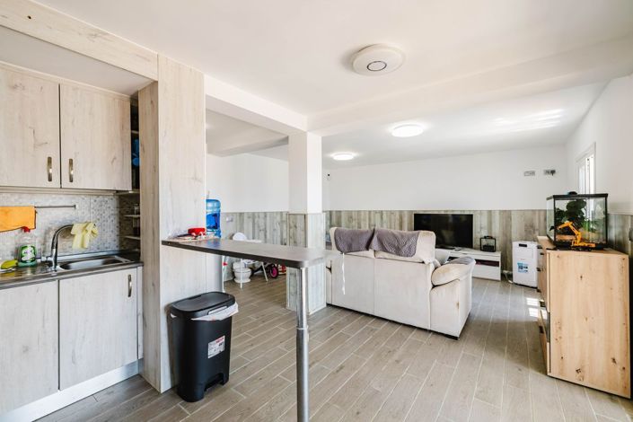 Image No.35-4 Bed Townhouse for sale