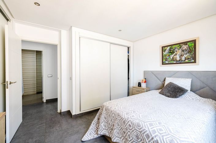 Image No.36-4 Bed Townhouse for sale