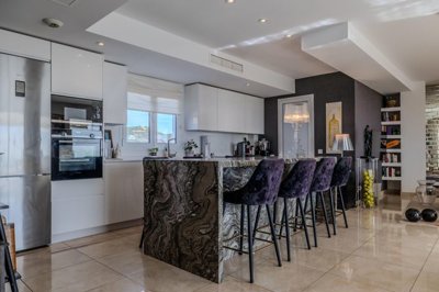 7-losmonterospenthouseresales32
