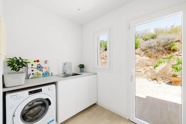Image No.23-3 Bed Property for sale
