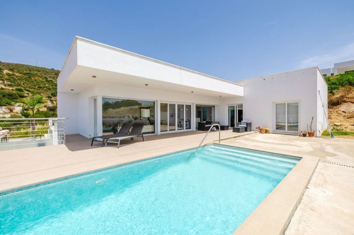 Image No.25-3 Bed Property for sale
