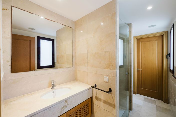 Image No.33-3 Bed Duplex for sale