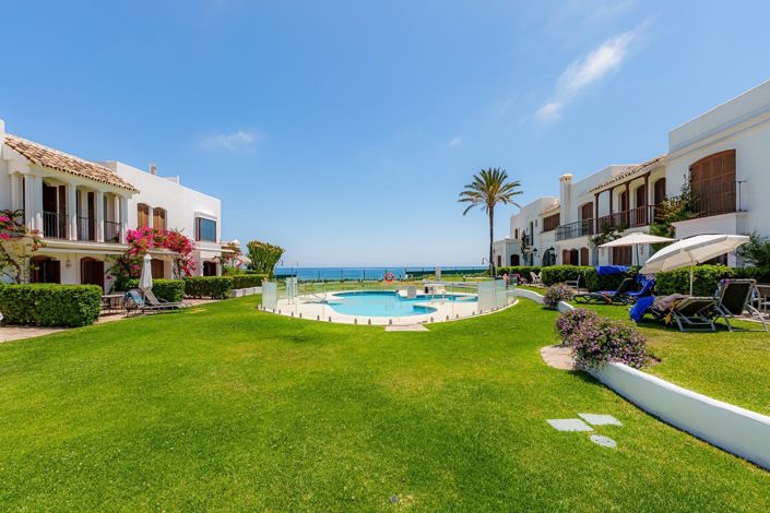Image No.3-Appartement de 2 chambres à vendre à Estepona