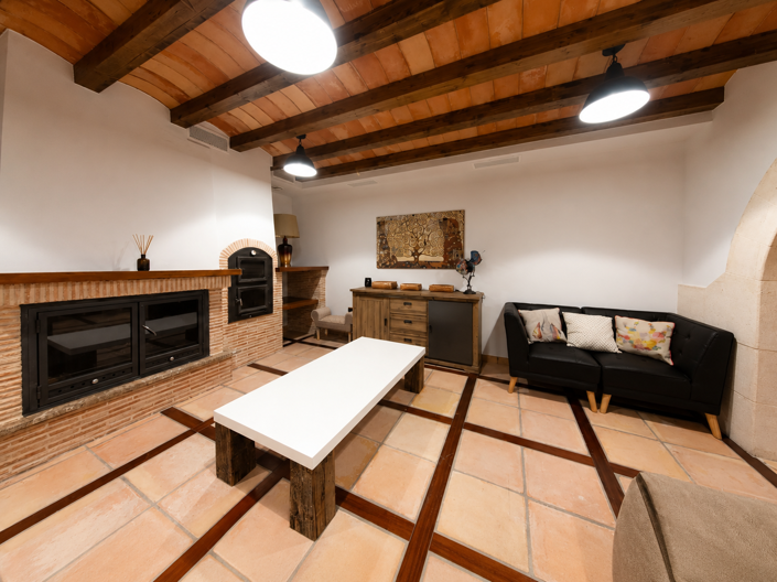 Image No.32-4 Bed Property for sale
