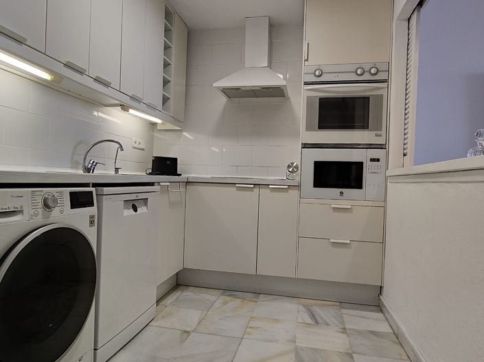 Image No.5-1 Bed Flat for sale