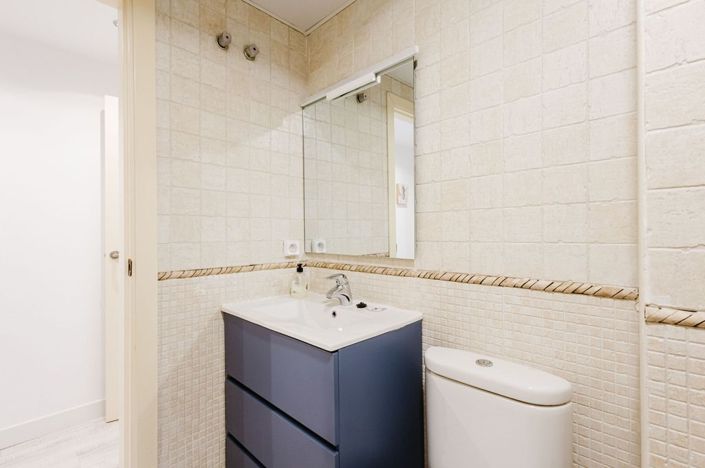 Image No.22-3 Bed Flat for sale