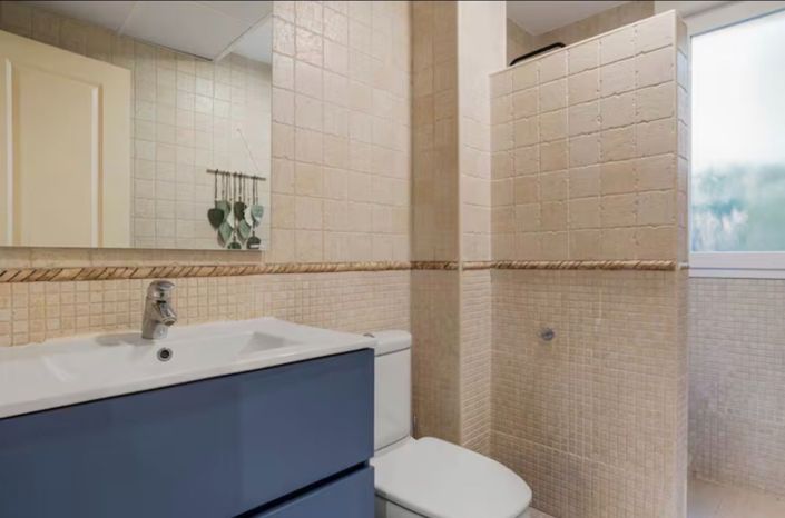 Image No.9-3 Bed Flat for sale