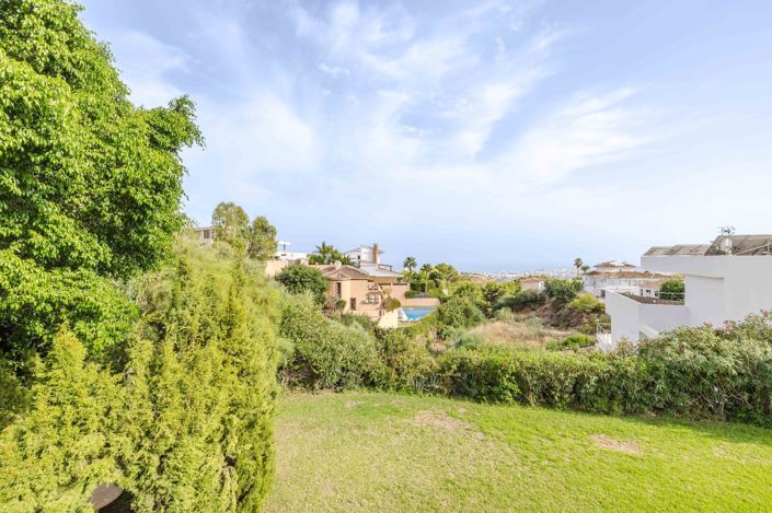 Image No.30-4 Bed Property for sale