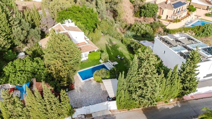 Image No.51-4 Bed Property for sale