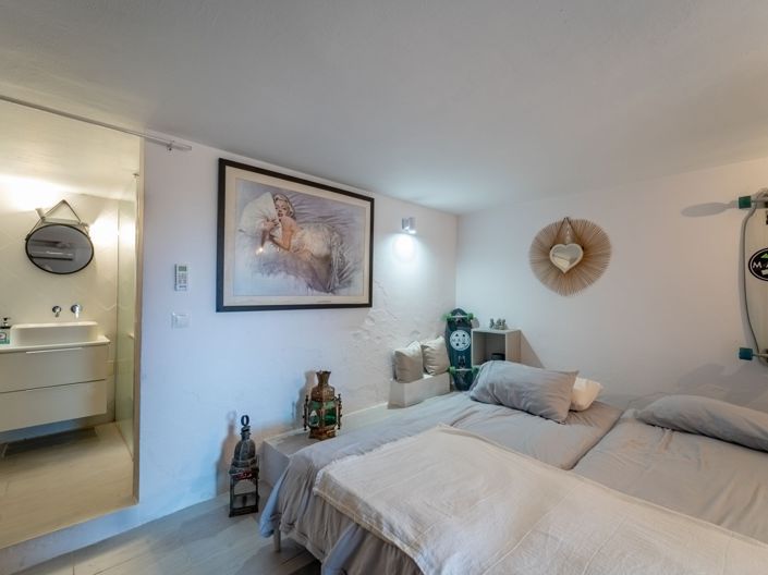 Image No.34-3 Bed Townhouse for sale