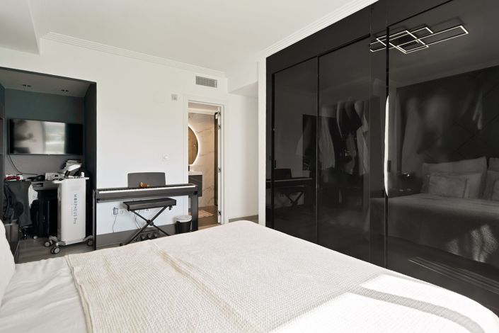Image No.29-3 Bed Flat for sale