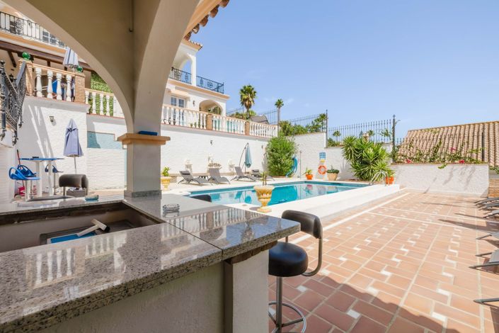 Image No.6-5 Bed Villa for sale