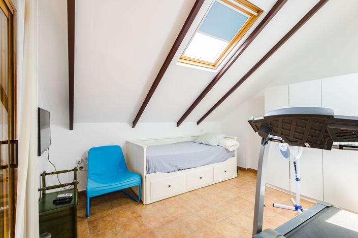 Image No.29-4 Bed Townhouse for sale