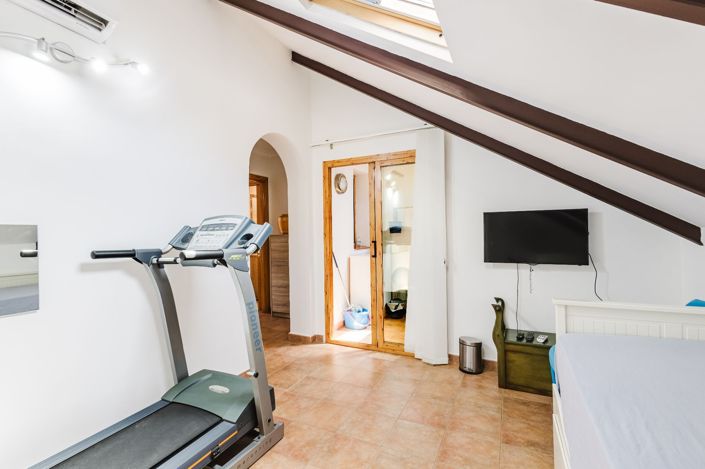 Image No.31-4 Bed Townhouse for sale