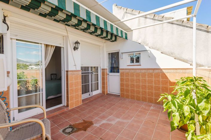 Image No.35-4 Bed Townhouse for sale