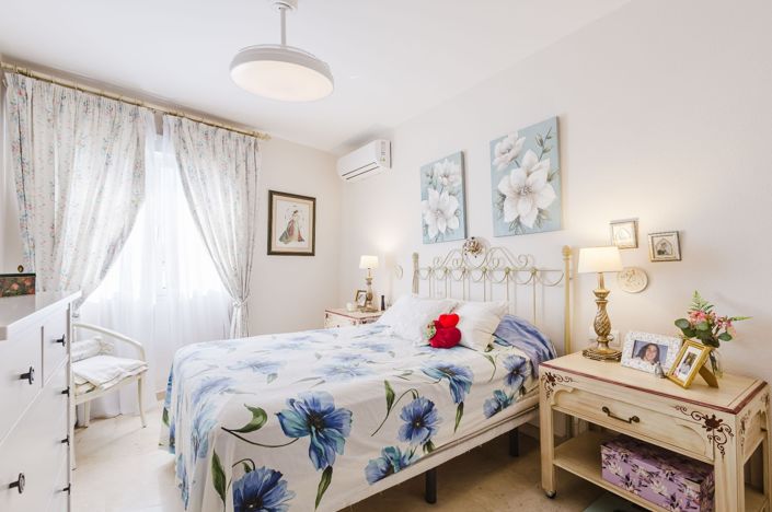 Image No.17-4 Bed Flat for sale