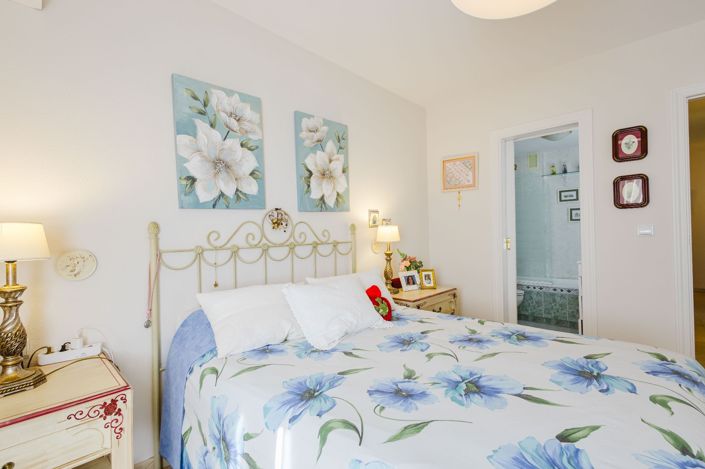 Image No.20-4 Bed Flat for sale