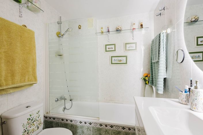 Image No.28-4 Bed Flat for sale